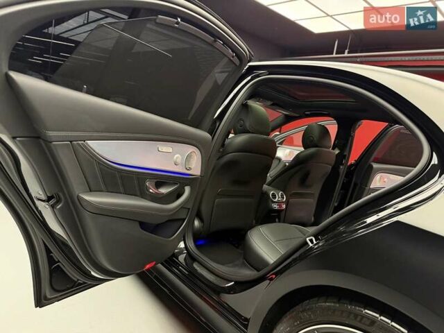 Черный Мерседес Е-Класс, объемом двигателя 4 л и пробегом 47 тыс. км за 113900 $, фото 39 на Automoto.ua