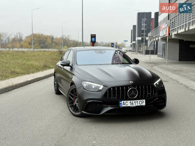 Черный Мерседес Е-Класс, объемом двигателя 4 л и пробегом 47 тыс. км за 120000 $, фото 3 на Automoto.ua