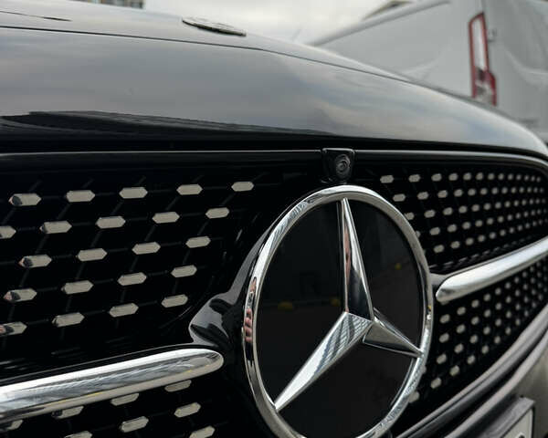 Черный Мерседес Е-Класс, объемом двигателя 2 л и пробегом 70 тыс. км за 51999 $, фото 19 на Automoto.ua