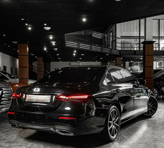 Чорний Мерседес Е-Клас, об'ємом двигуна 1.99 л та пробігом 31 тис. км за 51500 $, фото 63 на Automoto.ua