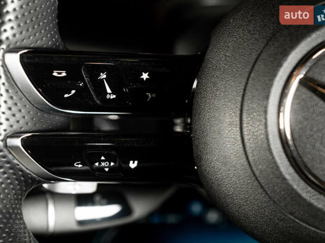 Чорний Мерседес Е-Клас, об'ємом двигуна 1.99 л та пробігом 31 тис. км за 51500 $, фото 29 на Automoto.ua