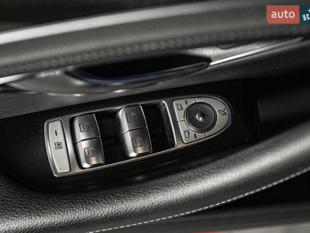 Чорний Мерседес Е-Клас, об'ємом двигуна 1.99 л та пробігом 31 тис. км за 51500 $, фото 25 на Automoto.ua