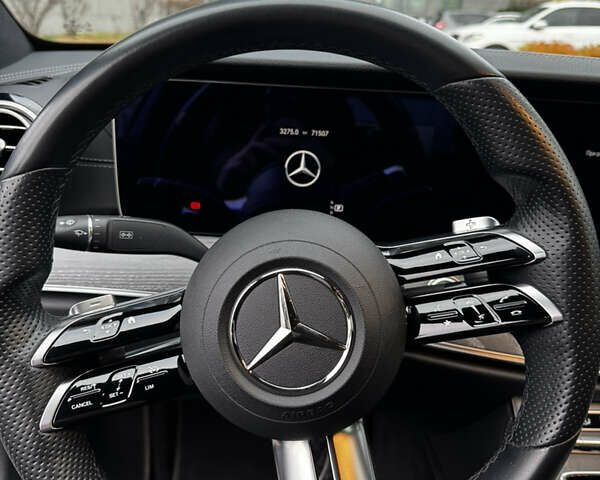 Черный Мерседес Е-Класс, объемом двигателя 2 л и пробегом 70 тыс. км за 51999 $, фото 14 на Automoto.ua