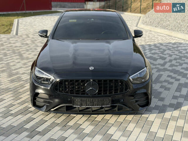 Черный Мерседес Е-Класс, объемом двигателя 2 л и пробегом 60 тыс. км за 61500 $, фото 3 на Automoto.ua