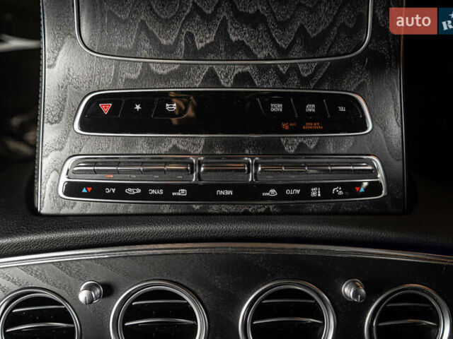 Чорний Мерседес Е-Клас, об'ємом двигуна 1.99 л та пробігом 31 тис. км за 51500 $, фото 35 на Automoto.ua