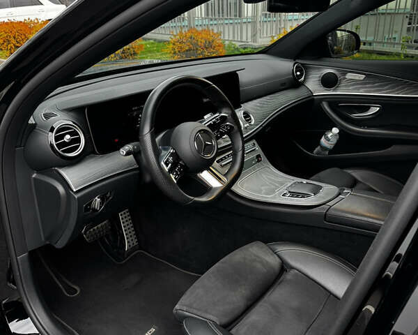 Черный Мерседес Е-Класс, объемом двигателя 2 л и пробегом 70 тыс. км за 51999 $, фото 11 на Automoto.ua