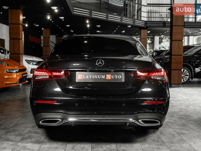 Чорний Мерседес Е-Клас, об'ємом двигуна 1.99 л та пробігом 31 тис. км за 51500 $, фото 11 на Automoto.ua