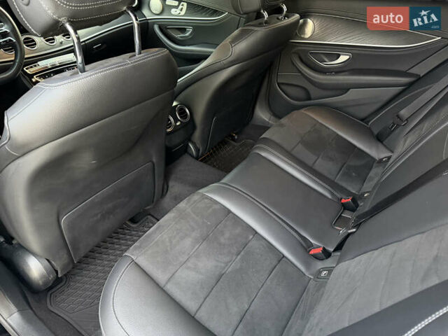 Черный Мерседес Е-Класс, объемом двигателя 2 л и пробегом 60 тыс. км за 61500 $, фото 27 на Automoto.ua