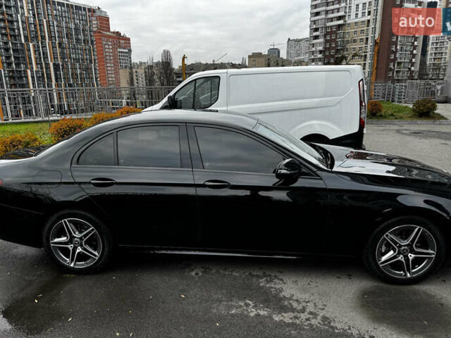 Черный Мерседес Е-Класс, объемом двигателя 2 л и пробегом 70 тыс. км за 51999 $, фото 4 на Automoto.ua