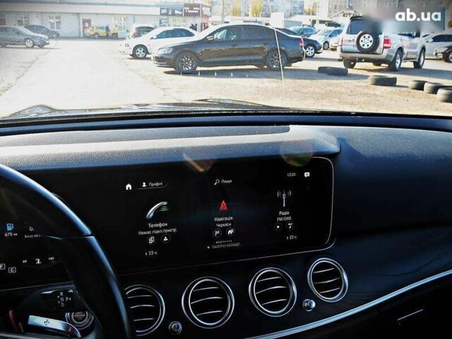 Чорний Мерседес Е-Клас, об'ємом двигуна 1.6 л та пробігом 62 тис. км за 36000 $, фото 18 на Automoto.ua