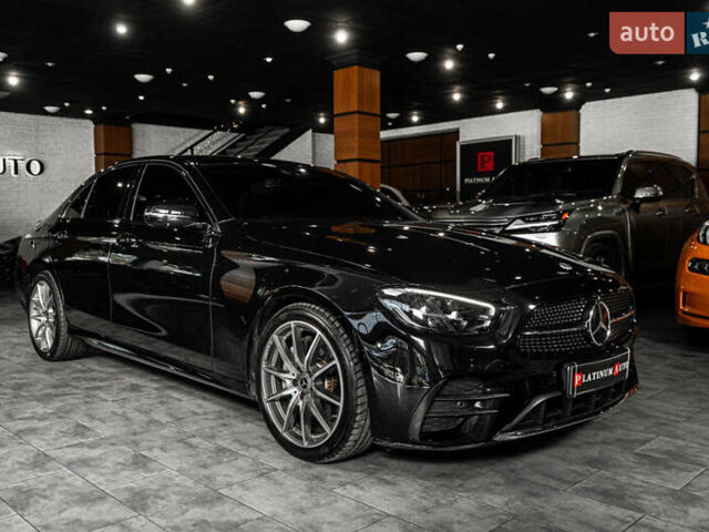 Чорний Мерседес Е-Клас, об'ємом двигуна 1.99 л та пробігом 31 тис. км за 51500 $, фото 4 на Automoto.ua