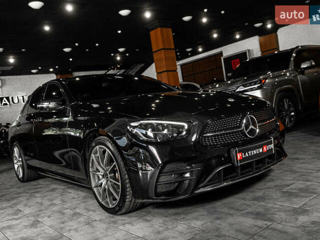 Чорний Мерседес Е-Клас, об'ємом двигуна 1.99 л та пробігом 31 тис. км за 51500 $, фото 6 на Automoto.ua