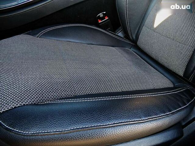 Чорний Мерседес Е-Клас, об'ємом двигуна 1.6 л та пробігом 62 тис. км за 36000 $, фото 12 на Automoto.ua