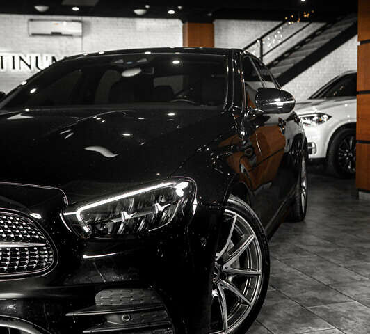 Чорний Мерседес Е-Клас, об'ємом двигуна 1.99 л та пробігом 31 тис. км за 51500 $, фото 58 на Automoto.ua