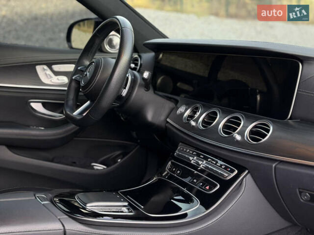 Черный Мерседес Е-Класс, объемом двигателя 2 л и пробегом 60 тыс. км за 61500 $, фото 23 на Automoto.ua