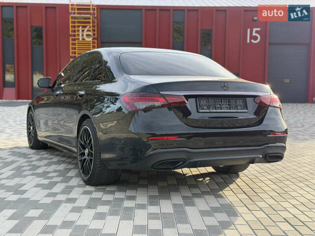 Черный Мерседес Е-Класс, объемом двигателя 2 л и пробегом 60 тыс. км за 61500 $, фото 7 на Automoto.ua