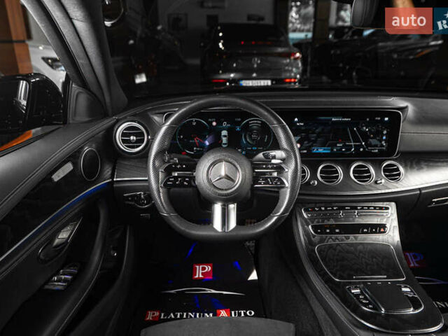 Чорний Мерседес Е-Клас, об'ємом двигуна 1.99 л та пробігом 31 тис. км за 51500 $, фото 42 на Automoto.ua