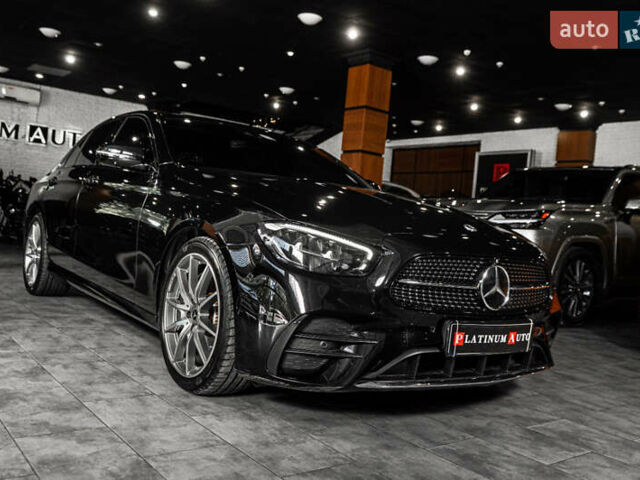 Чорний Мерседес Е-Клас, об'ємом двигуна 1.99 л та пробігом 31 тис. км за 51500 $, фото 7 на Automoto.ua