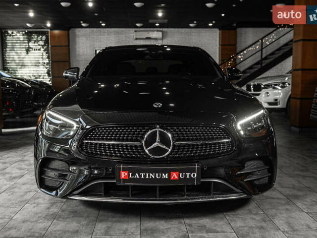 Чорний Мерседес Е-Клас, об'ємом двигуна 1.99 л та пробігом 31 тис. км за 51500 $, фото 1 на Automoto.ua