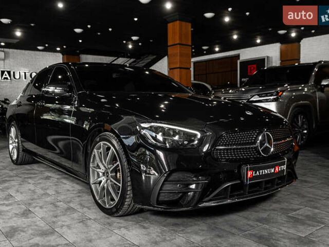 Чорний Мерседес Е-Клас, об'ємом двигуна 1.99 л та пробігом 31 тис. км за 51500 $, фото 5 на Automoto.ua