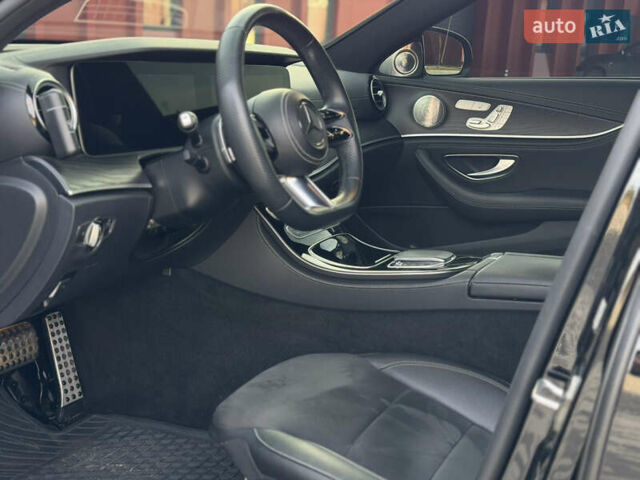 Черный Мерседес Е-Класс, объемом двигателя 2 л и пробегом 60 тыс. км за 61500 $, фото 17 на Automoto.ua