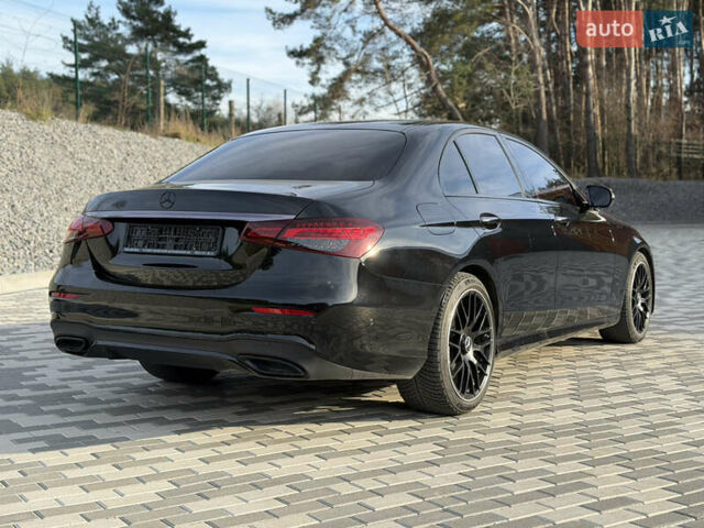Черный Мерседес Е-Класс, объемом двигателя 2 л и пробегом 60 тыс. км за 61500 $, фото 6 на Automoto.ua