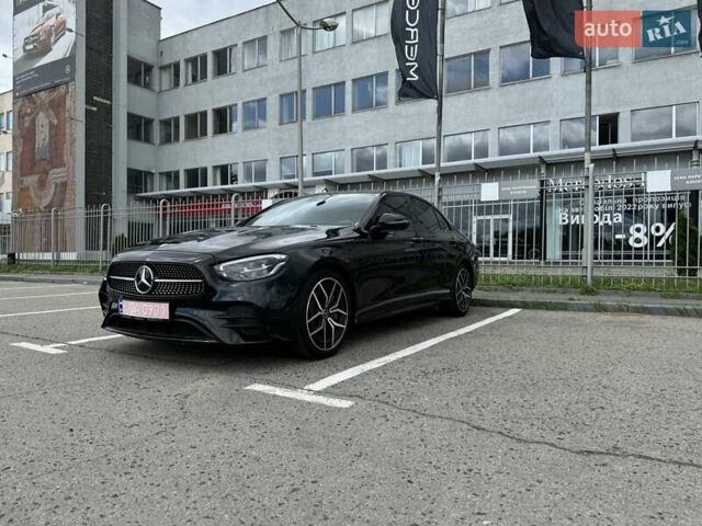 Черный Мерседес Е-Класс, объемом двигателя 2 л и пробегом 9 тыс. км за 61000 $, фото 8 на Automoto.ua