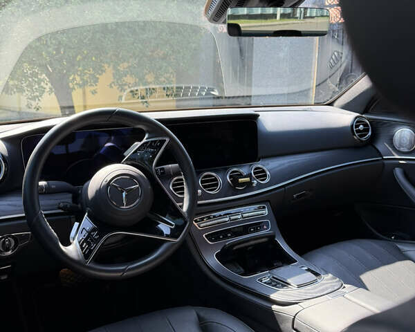 Чорний Мерседес Е-Клас, об'ємом двигуна 2 л та пробігом 19 тис. км за 62000 $, фото 8 на Automoto.ua