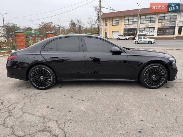 Черный Мерседес Е-Класс, объемом двигателя 2 л и пробегом 42 тыс. км за 102000 $, фото 2 на Automoto.ua