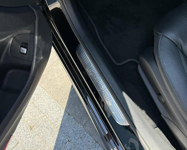 Чорний Мерседес Е-Клас, об'ємом двигуна 2 л та пробігом 19 тис. км за 62000 $, фото 10 на Automoto.ua