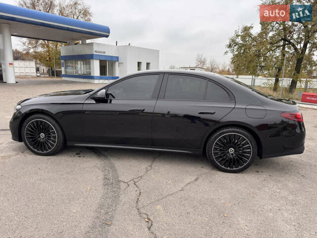 Черный Мерседес Е-Класс, объемом двигателя 2 л и пробегом 42 тыс. км за 102000 $, фото 3 на Automoto.ua