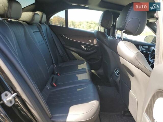 Черный Мерседес Е-Класс, объемом двигателя 1.99 л и пробегом 20 тыс. км за 21000 $, фото 9 на Automoto.ua