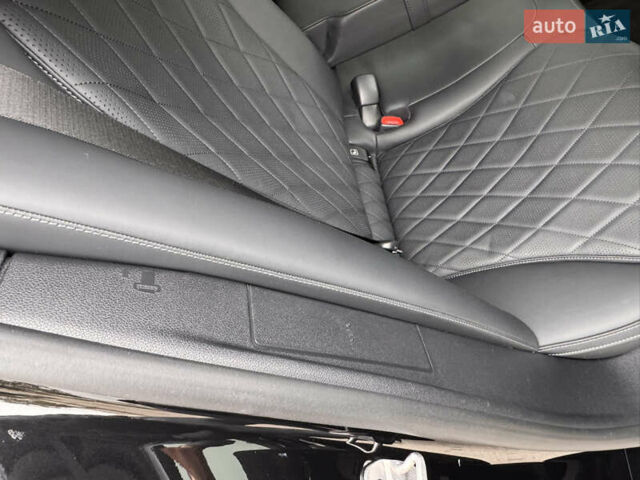 Черный Мерседес Е-Класс, объемом двигателя 2 л и пробегом 42 тыс. км за 102000 $, фото 20 на Automoto.ua