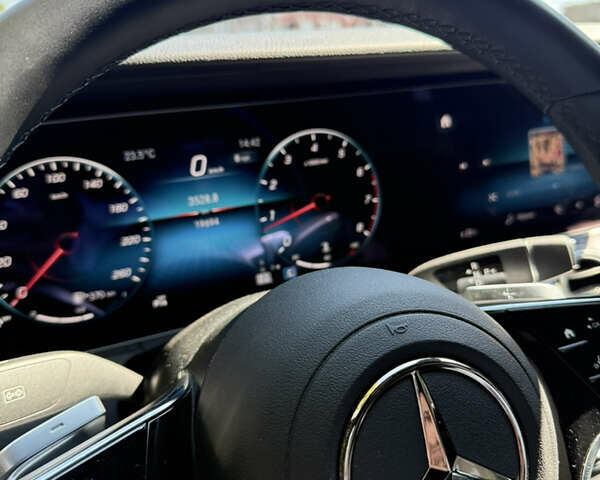 Чорний Мерседес Е-Клас, об'ємом двигуна 2 л та пробігом 19 тис. км за 62000 $, фото 17 на Automoto.ua