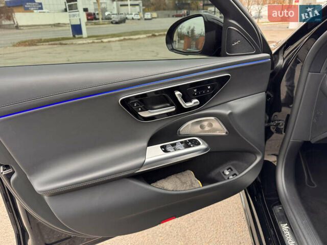 Черный Мерседес Е-Класс, объемом двигателя 2 л и пробегом 42 тыс. км за 102000 $, фото 12 на Automoto.ua