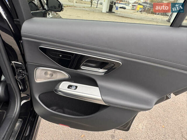 Черный Мерседес Е-Класс, объемом двигателя 2 л и пробегом 42 тыс. км за 102000 $, фото 19 на Automoto.ua
