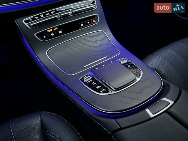 Черный Мерседес Е-Класс, объемом двигателя 1.99 л и пробегом 10 тыс. км за 58000 $, фото 17 на Automoto.ua