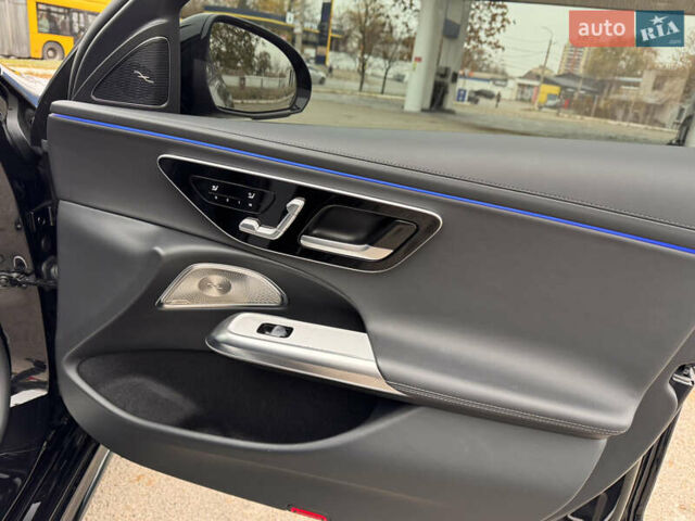 Черный Мерседес Е-Класс, объемом двигателя 2 л и пробегом 42 тыс. км за 102000 $, фото 18 на Automoto.ua