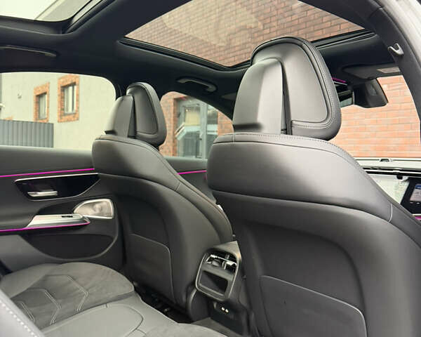 Чорний Мерседес Е-Клас, об'ємом двигуна 2 л та пробігом 25 тис. км за 87500 $, фото 13 на Automoto.ua