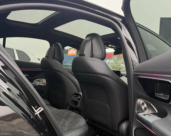 Чорний Мерседес Е-Клас, об'ємом двигуна 2 л та пробігом 25 тис. км за 87500 $, фото 27 на Automoto.ua