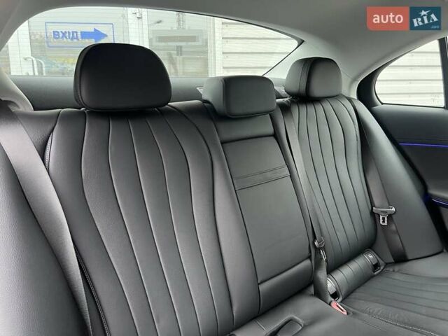 Чорний Мерседес Е-Клас, об'ємом двигуна 1.99 л та пробігом 1 тис. км за 84500 $, фото 26 на Automoto.ua