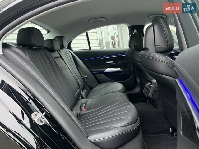 Чорний Мерседес Е-Клас, об'ємом двигуна 1.99 л та пробігом 1 тис. км за 84500 $, фото 25 на Automoto.ua