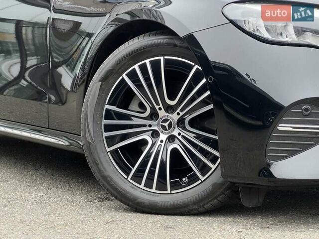 Чорний Мерседес Е-Клас, об'ємом двигуна 1.99 л та пробігом 1 тис. км за 84500 $, фото 4 на Automoto.ua