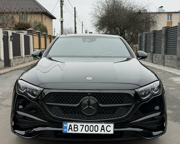 Чорний Мерседес Е-Клас, об'ємом двигуна 2 л та пробігом 25 тис. км за 87500 $, фото 28 на Automoto.ua