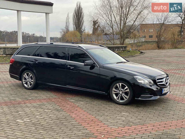 Мерседес Е-Класс 2013 в Млынове на Automoto.ua Черный Мерседес Е-Класс, объемом двигателя 2.14 л и пробегом 431 тыс. км за 19999 $, фото 13 на Automoto.ua