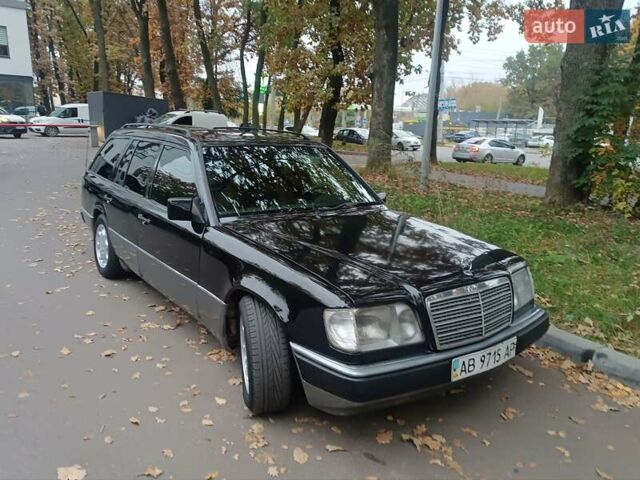 Черный Мерседес Е-Класс, объемом двигателя 2.8 л и пробегом 270 тыс. км за 4000 $, фото 8 на Automoto.ua