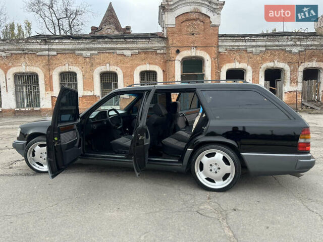 Черный Мерседес Е-Класс, объемом двигателя 2.2 л и пробегом 251 тыс. км за 7500 $, фото 13 на Automoto.ua