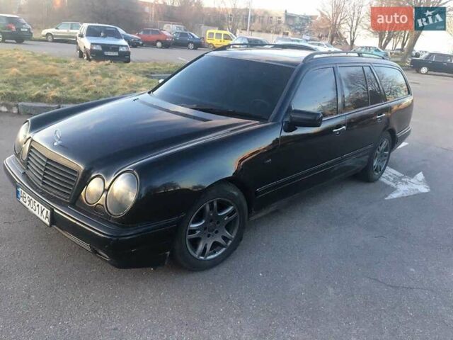 Мерседес Е-Клас 1998 у Вінниці на Automoto.ua Чорний Мерседес Е-Клас, об'ємом двигуна 3.2 л та пробігом 417 тис. км за 4500 $, фото 1 на Automoto.ua