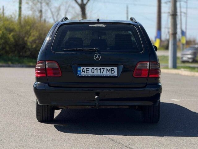 Мерседес Е-Класс 2000 в Кривом Роге на Automoto.ua Черный Мерседес Е-Класс, объемом двигателя 2.2 л и пробегом 442 тыс. км за 6500 $, фото 7 на Automoto.ua