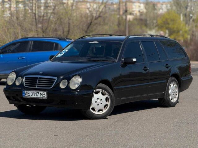 Мерседес Е-Класс 2000 в Кривом Роге на Automoto.ua Черный Мерседес Е-Класс, объемом двигателя 2.2 л и пробегом 442 тыс. км за 6500 $, фото 1 на Automoto.ua